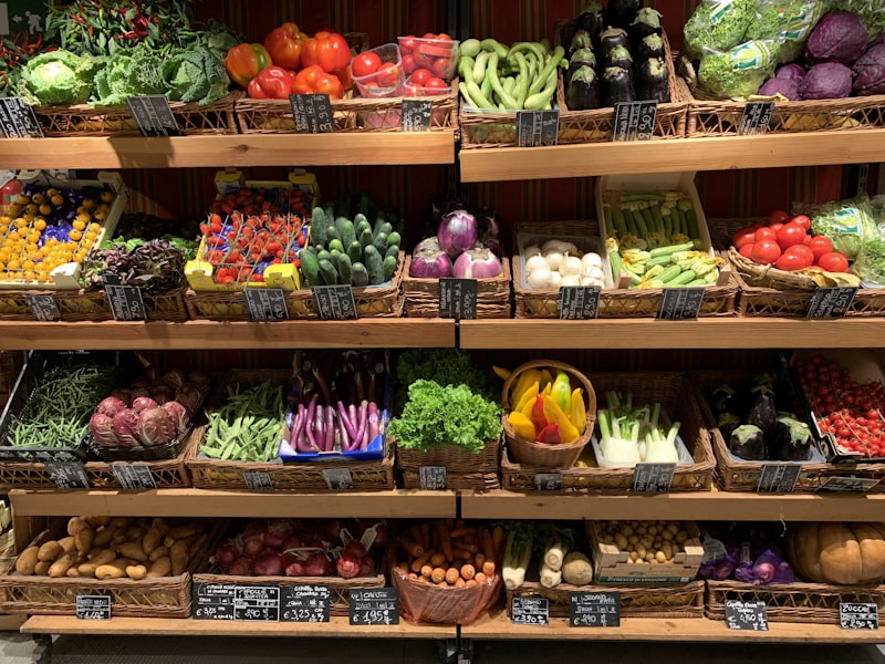 Food & groceries